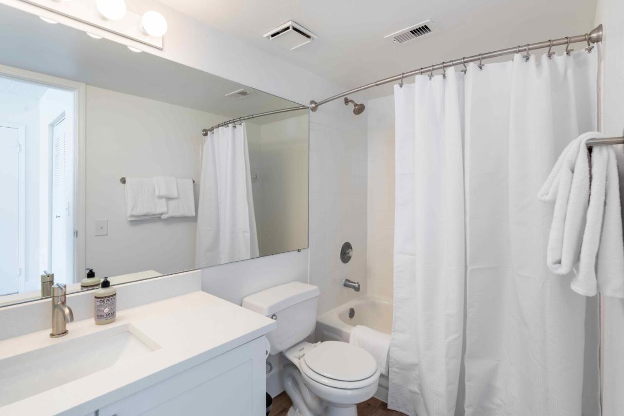 Luxurious Apartments With Pool And Gym At Boynton Beach Exterior photo