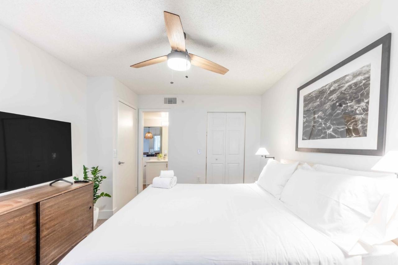 Luxurious Apartments With Pool And Gym At Boynton Beach Exterior photo